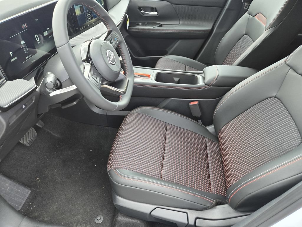 New 2026 Nissan Kicks SR AWD/4WD image 11