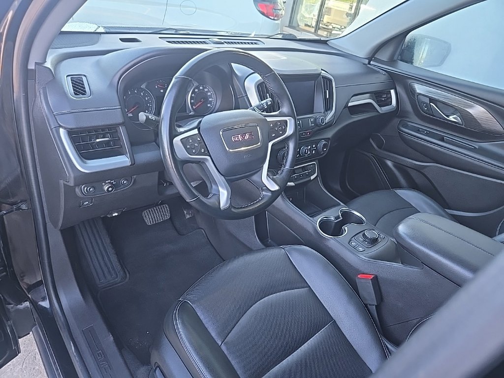 Used 2024 GMC Terrain SLT w/ Elevation Edition AWD/4WD image 11