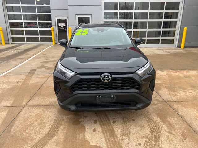 Used 2025 Toyota RAV4 XLE image 8
