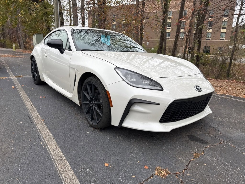Used 2024 Toyota GR86 Premium image 3
