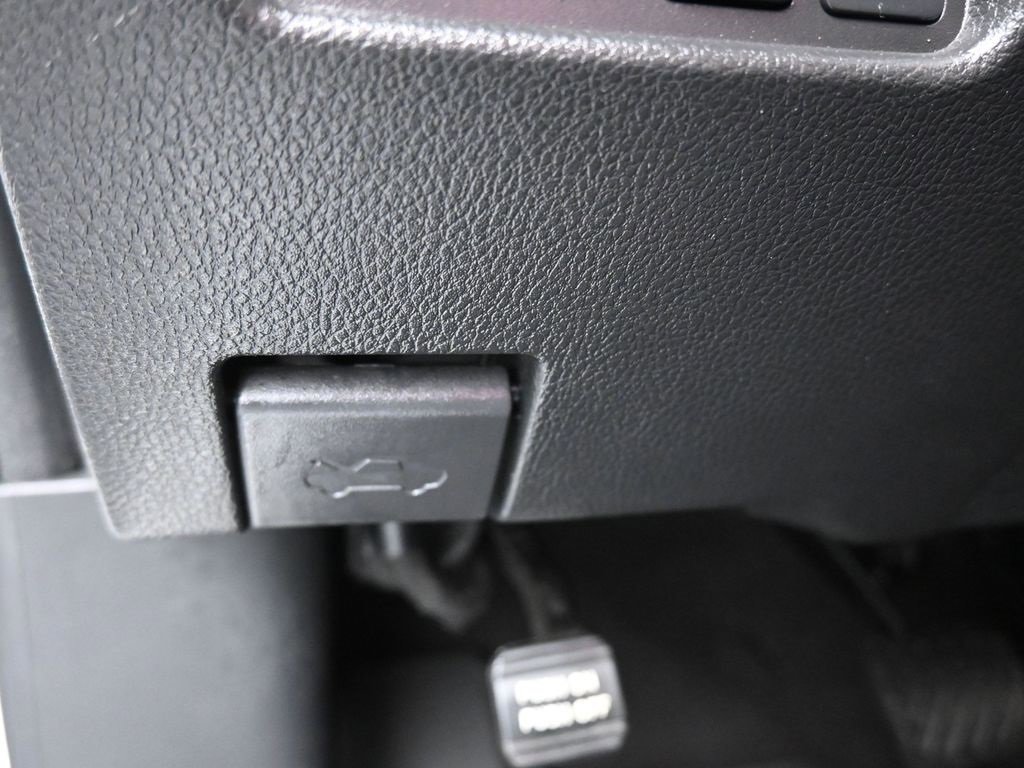 Used 2023 Nissan Titan PRO-4X w/ Pro-4x Convenience Package image 34