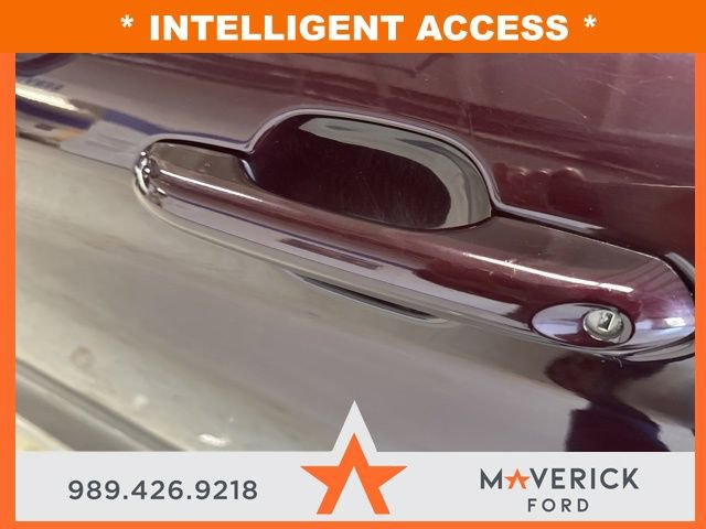 Used 2022 Ford Explorer XLT w/ Equipment Group 202A image 28