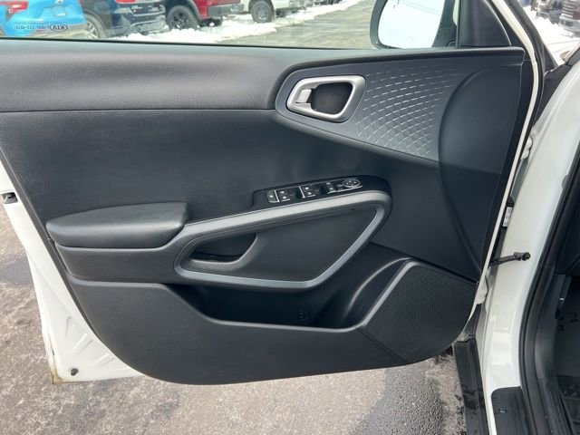 Used 2021 Kia Soul S image 23