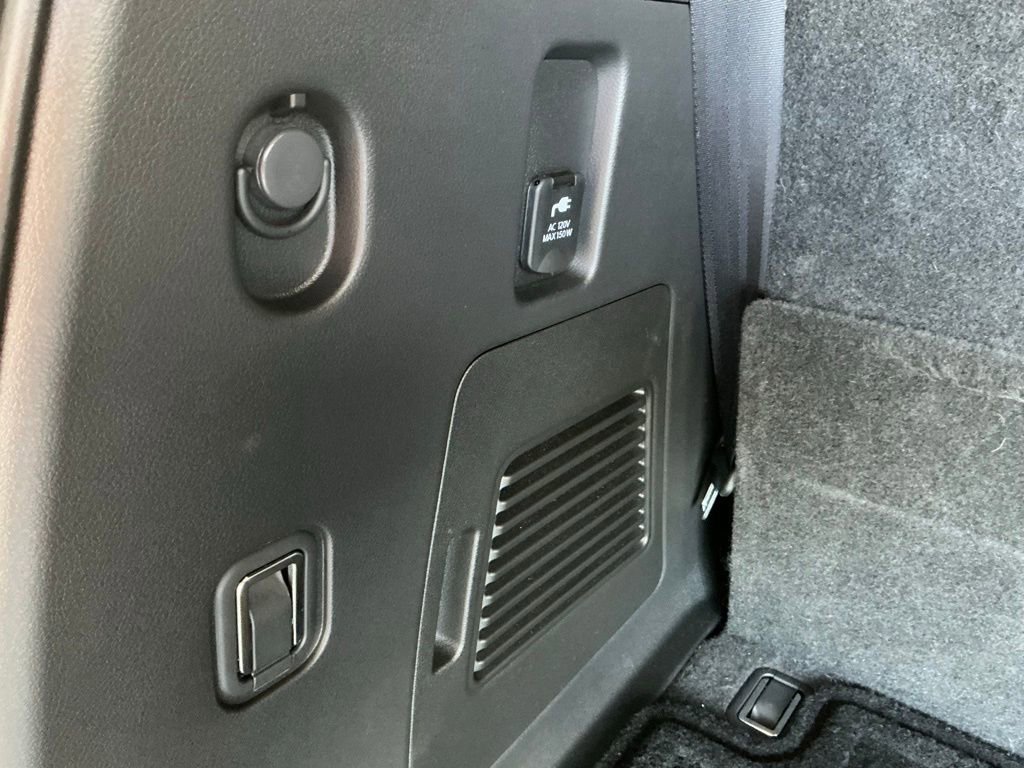 Used 2025 Nissan Armada PRO-4X image 26