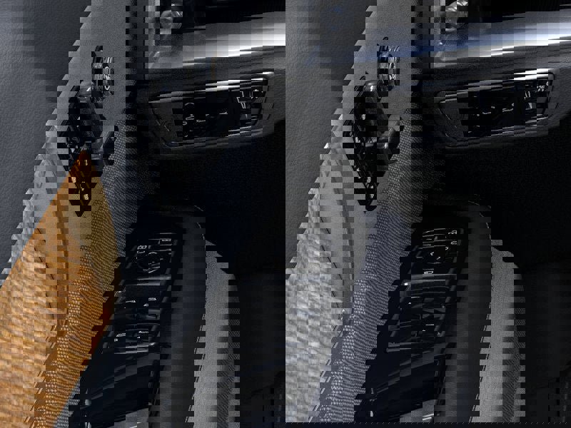 New 2026 Cadillac Vistiq Premium Luxury w/ LPO, Floor Liner Package image 22