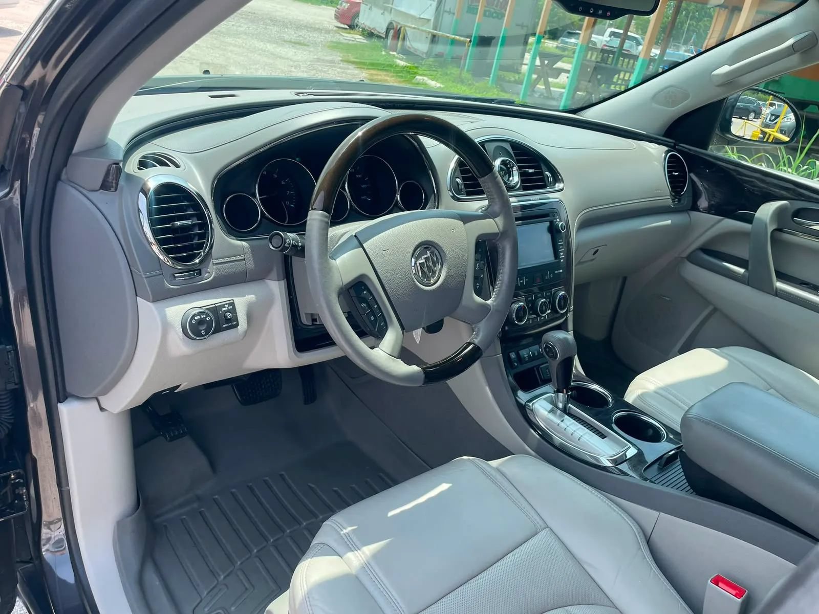 Used 2015 Buick Enclave Leather FWD image 12