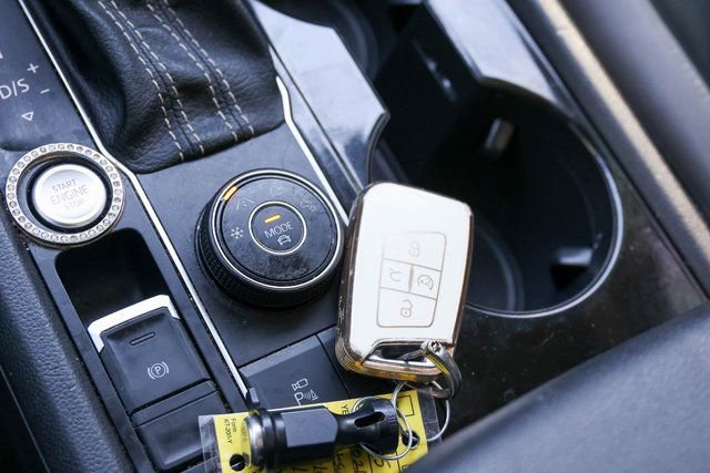 Used 2021 Volkswagen Atlas SEL Premium image 26