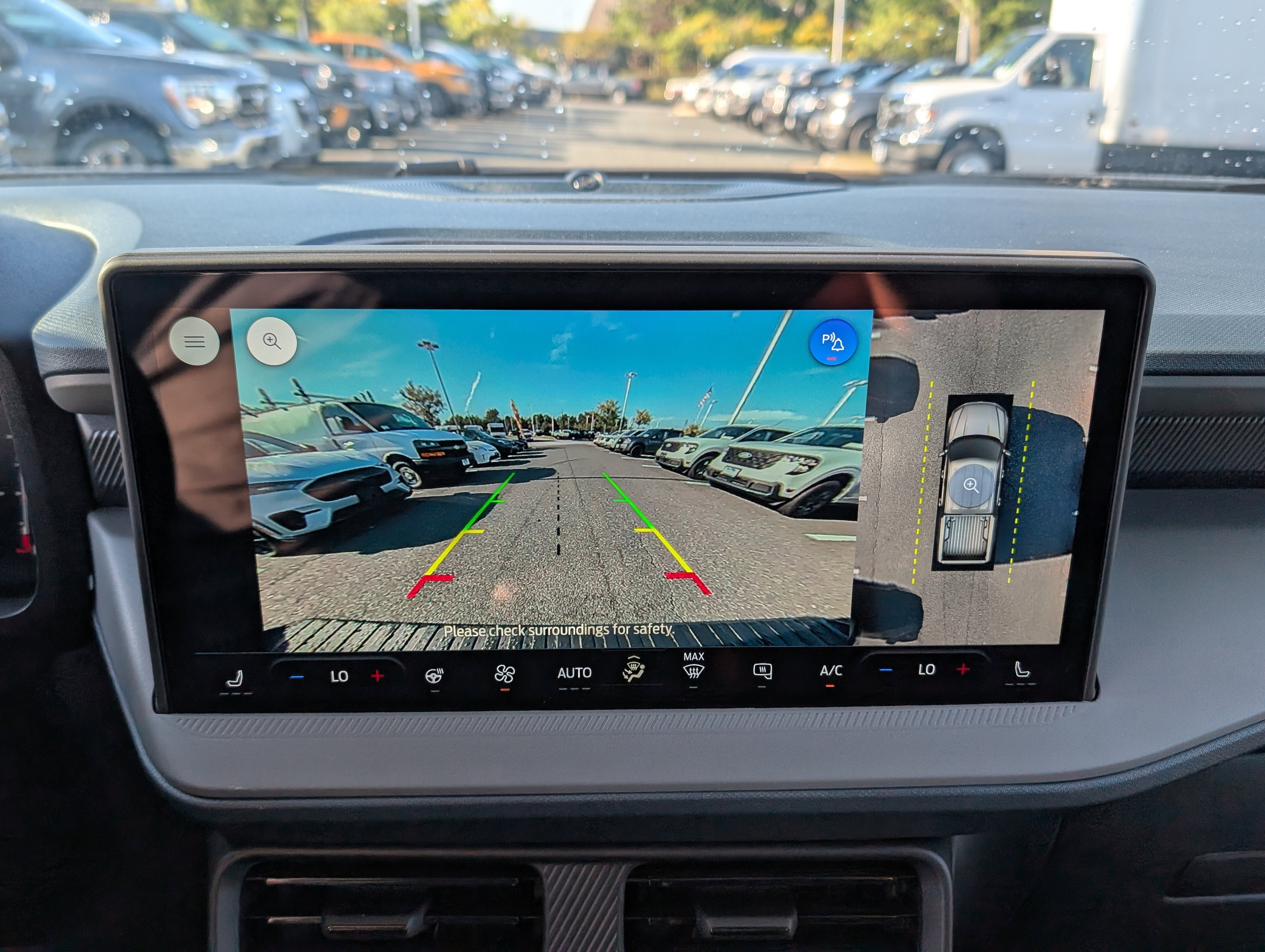 New 2025 Ford Maverick Lariat w/ Black Appearance Package image 28