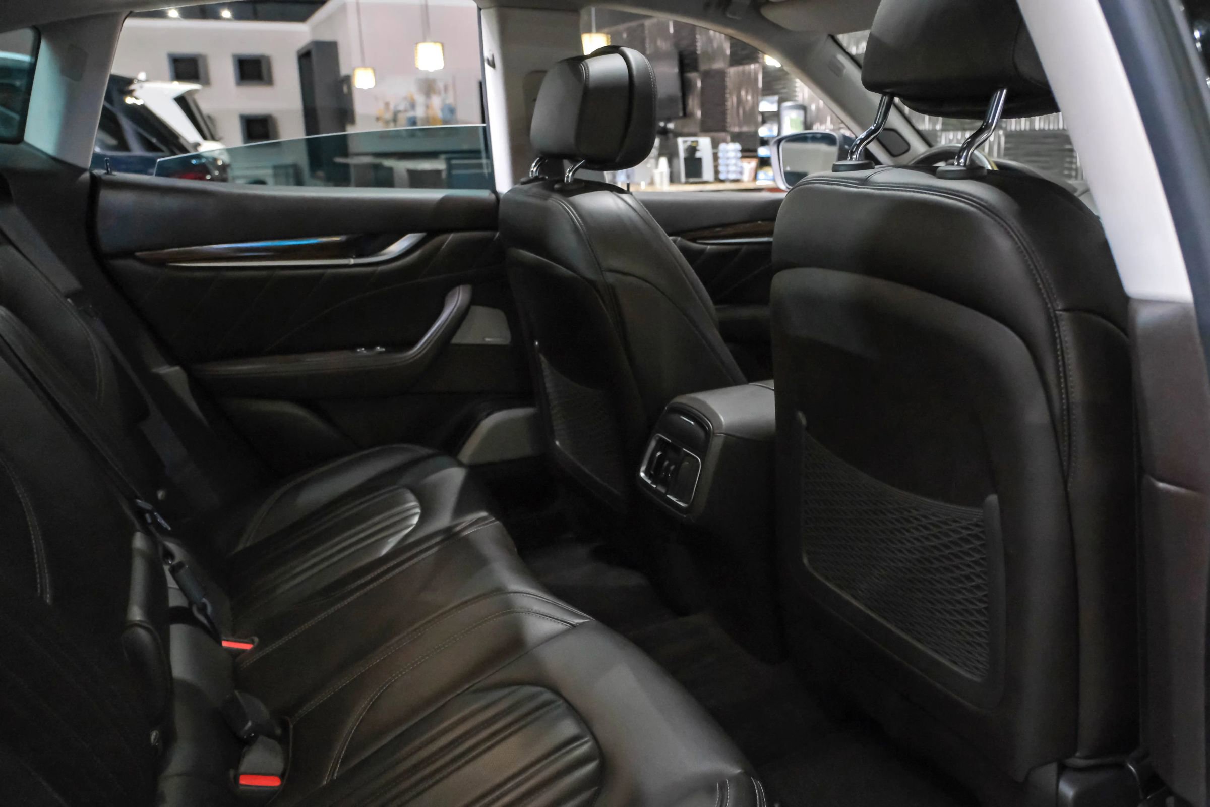 Used 2019 Maserati Levante GranLusso image 32