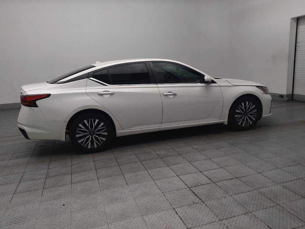 Used 2023 Nissan Altima 2.5 SV FWD image 10