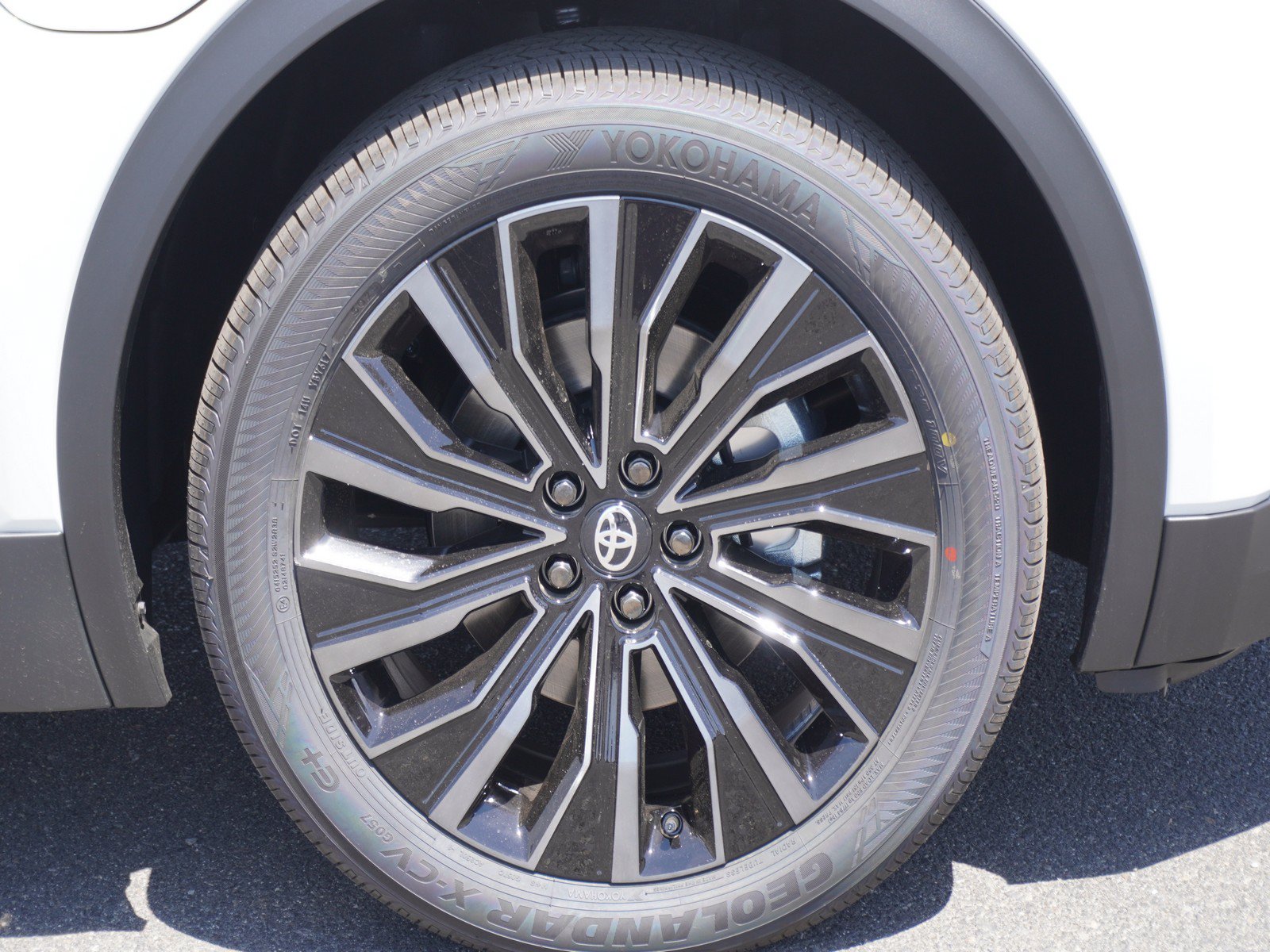 New 2026 Toyota C-HR AWD/4WD image 5