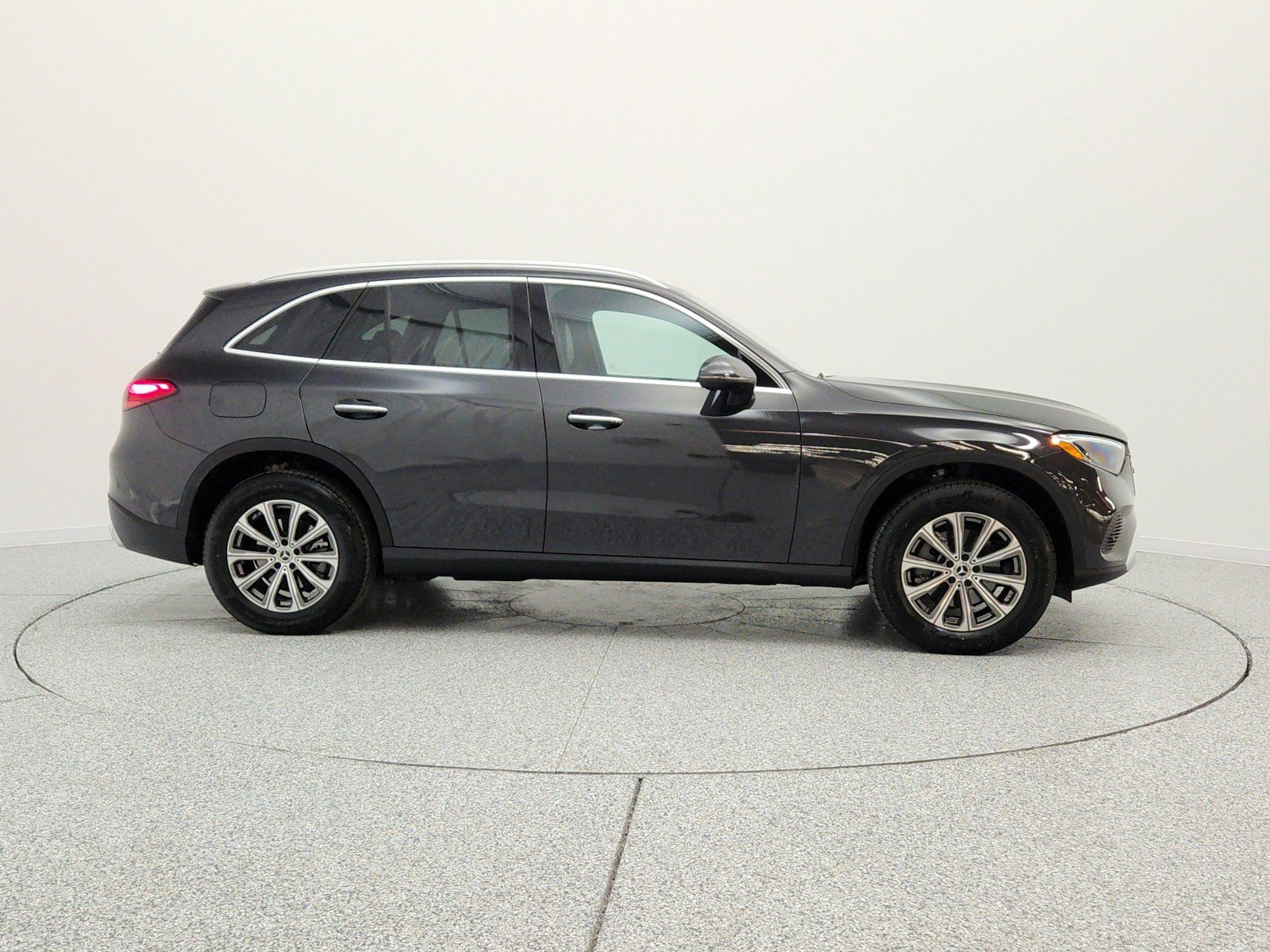Certified 2026 Mercedes-Benz GLC 300 image 4