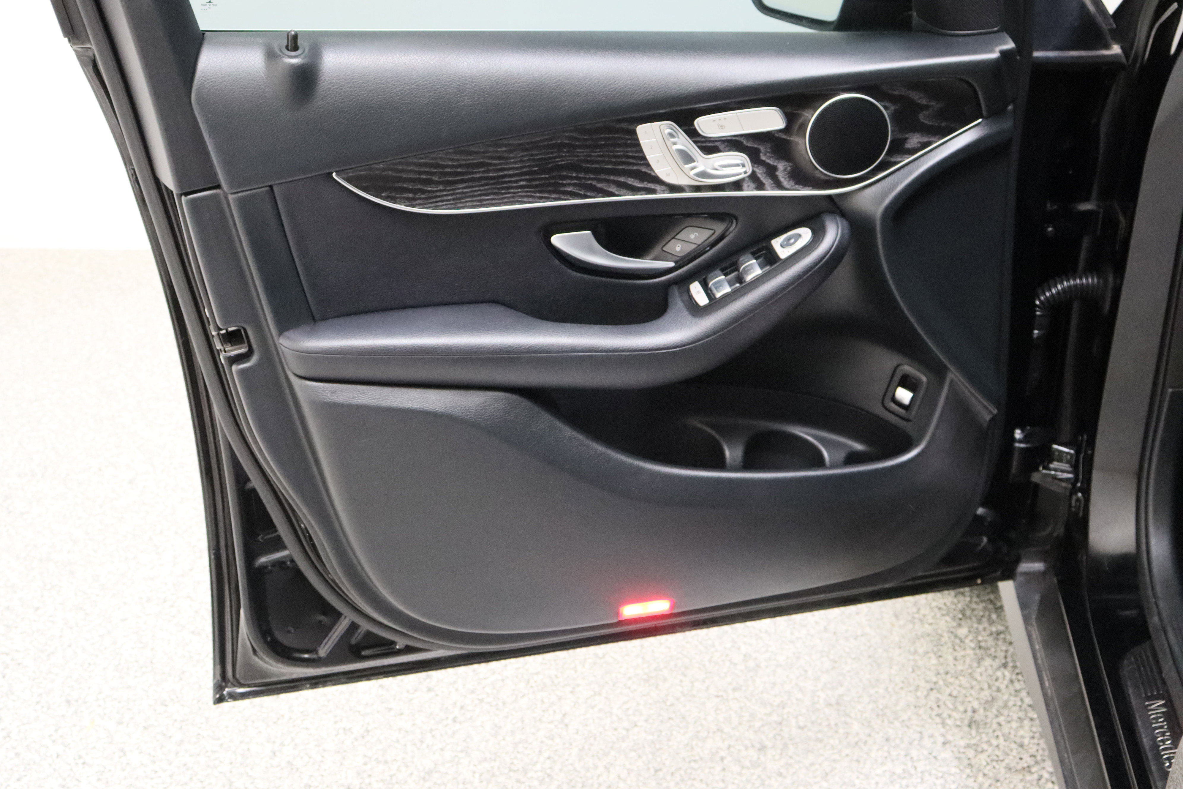 Used 2018 Mercedes-Benz GLC 300 image 12