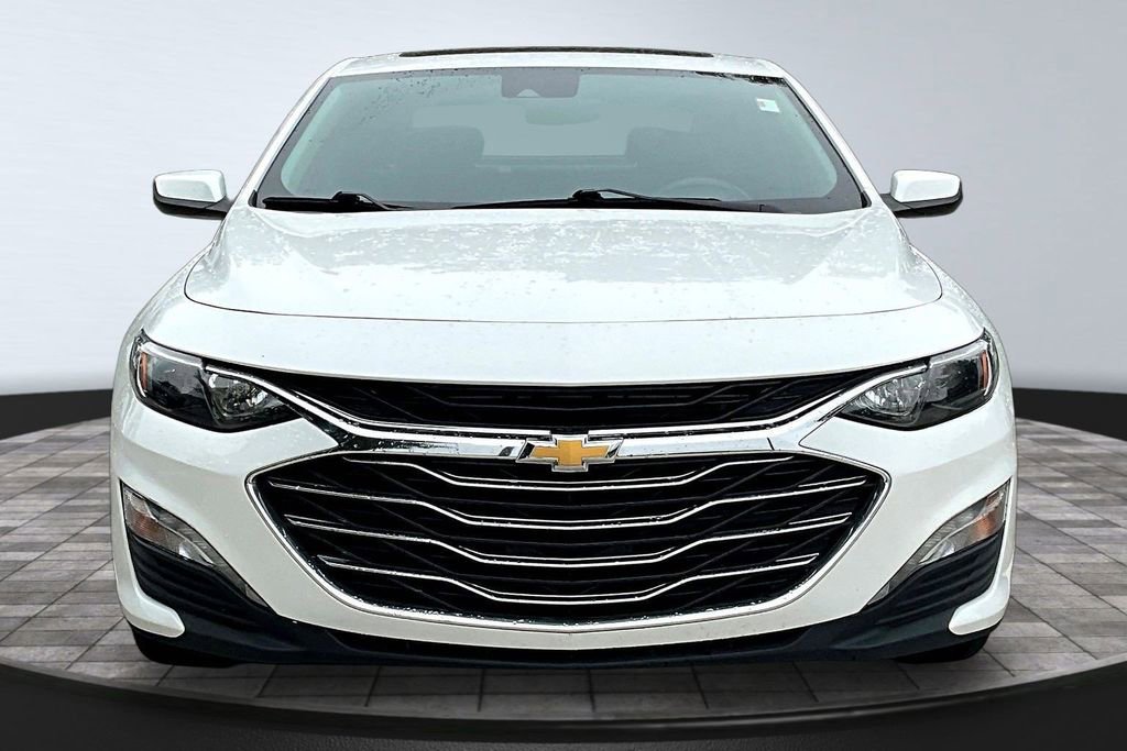 Used 2024 Chevrolet Malibu LT FWD image 2