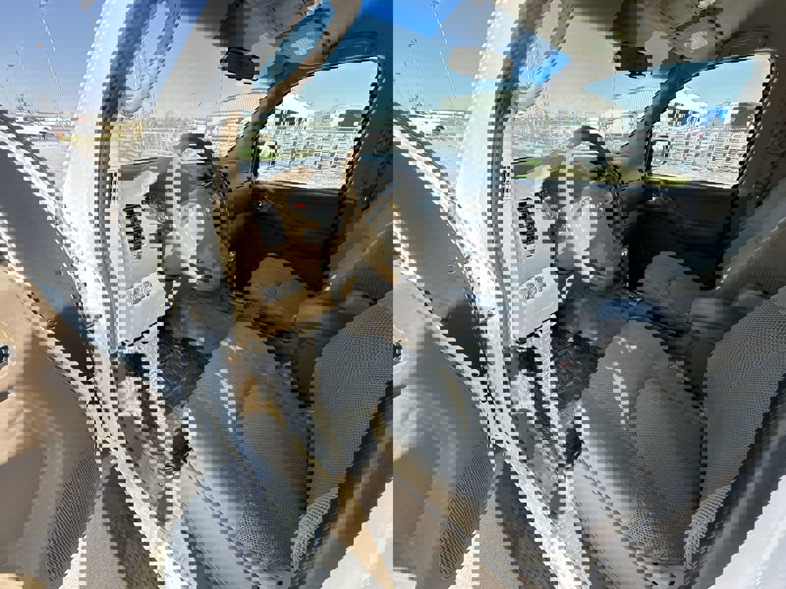 Used 2005 Nissan Frontier SE w/ (P01) Power Pkg image 10