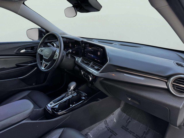 Used 2024 Chevrolet Trax ACTIV w/ Driver Confidence Package image 44