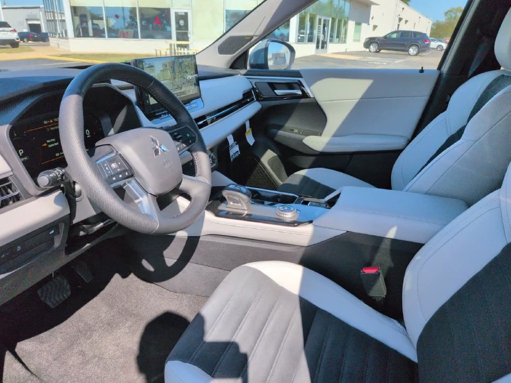 New 2026 Mitsubishi Outlander SE AWD/4WD image 17