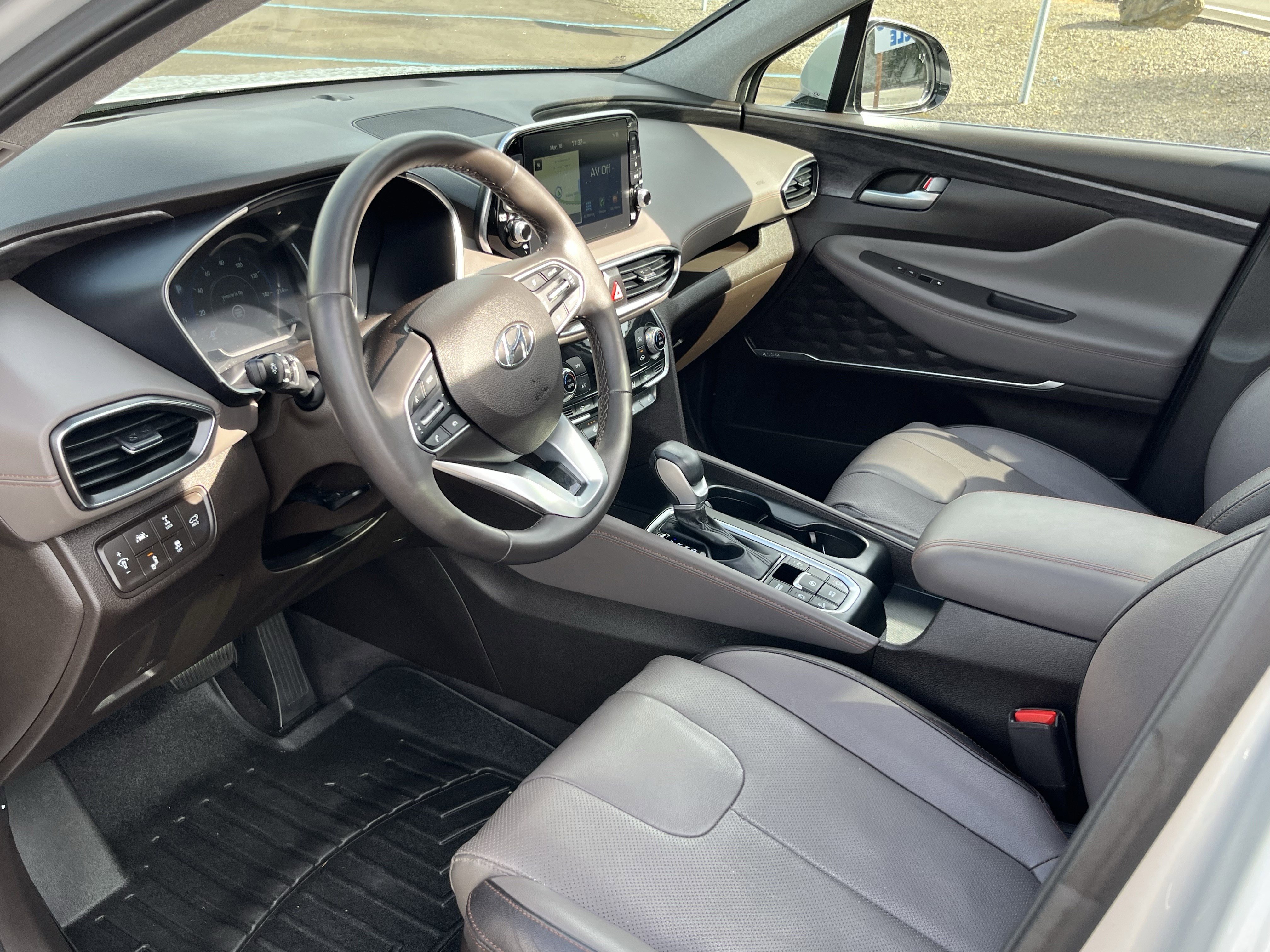 Used 2019 Hyundai Santa Fe Ultimate image 9