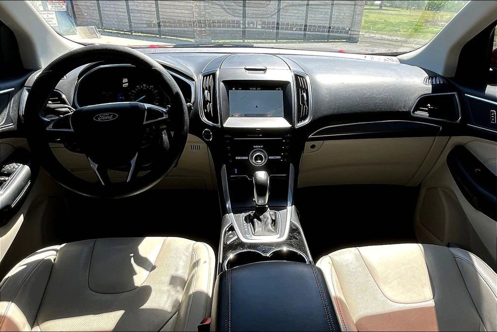 Used 2018 Ford Edge Titanium w/ Equipment Group 301A image 12