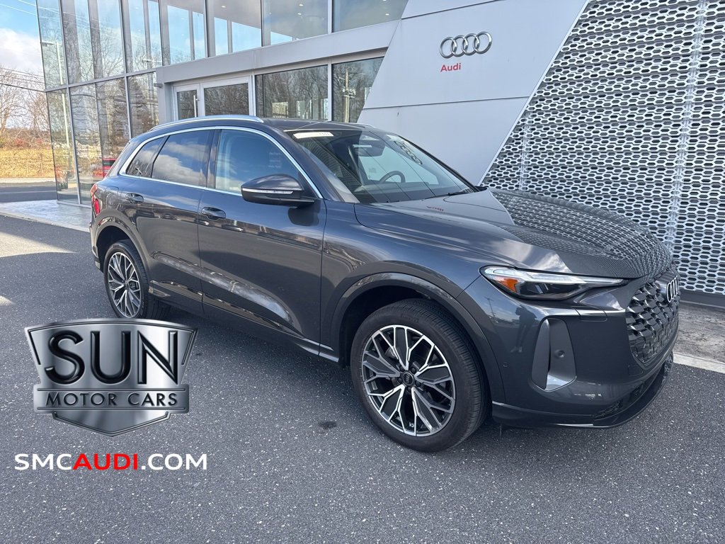 Used 2025 Audi Q5 Premium Plus w/ Premium Plus