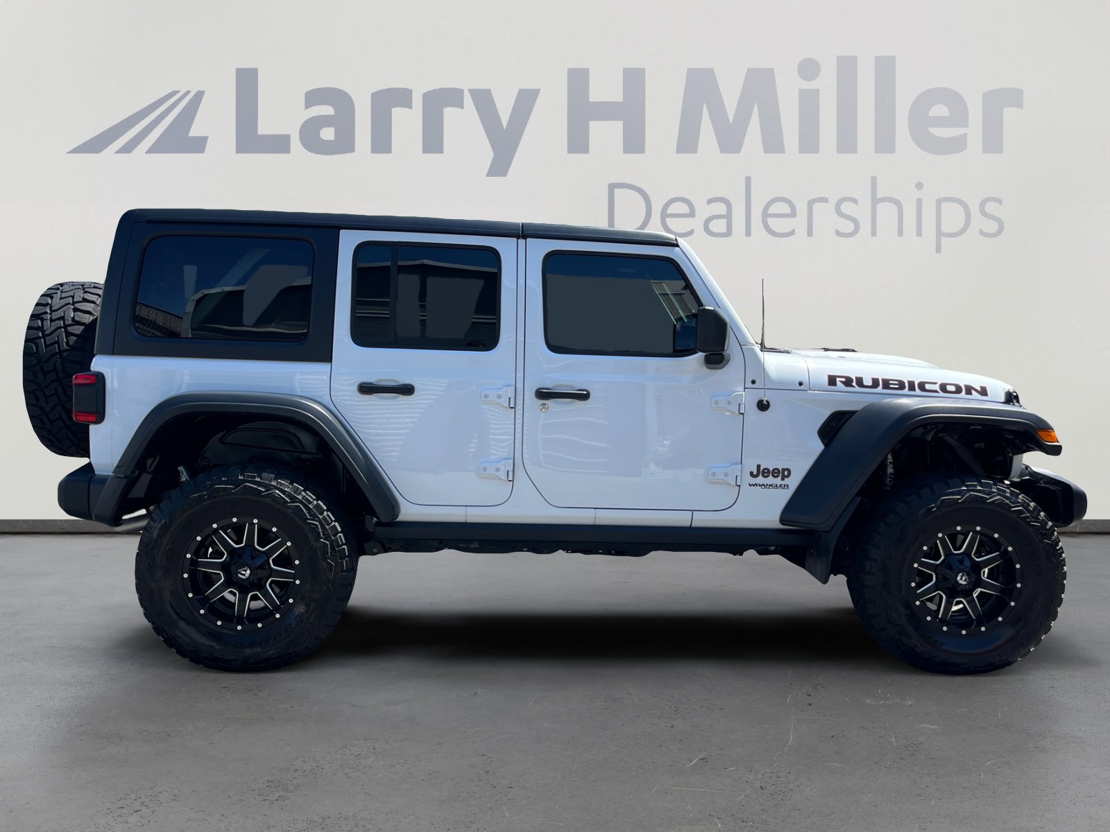 Used 2020 Jeep Wrangler Unlimited Rubicon w/ Steel Bumper Group AWD/4WD image 6