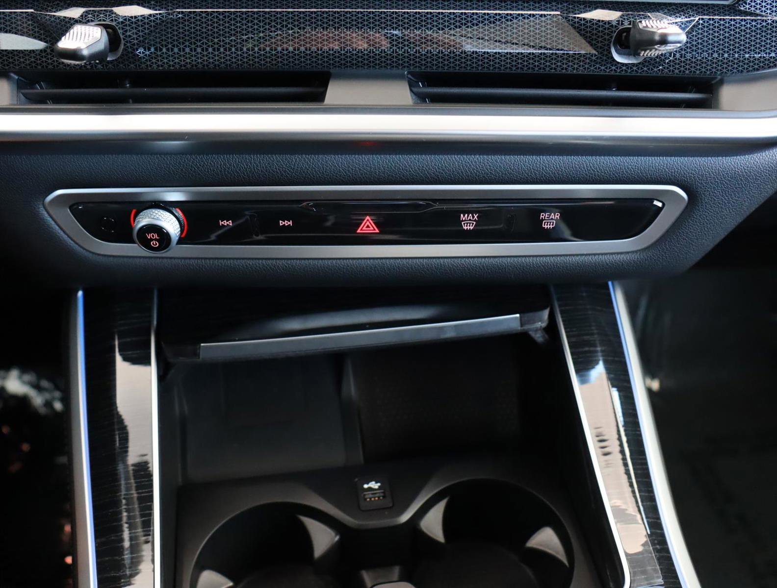 Used 2024 BMW X5 xDrive50e w/ Executive Package image 12