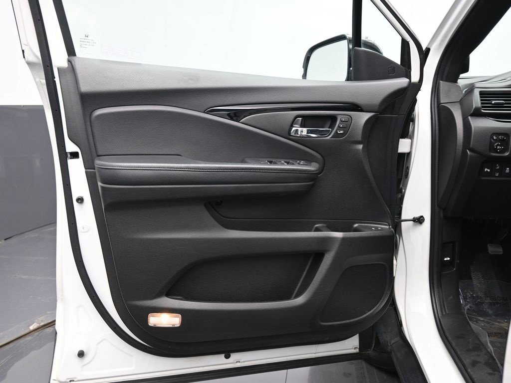 Certified 2021 Honda Passport Elite image 30