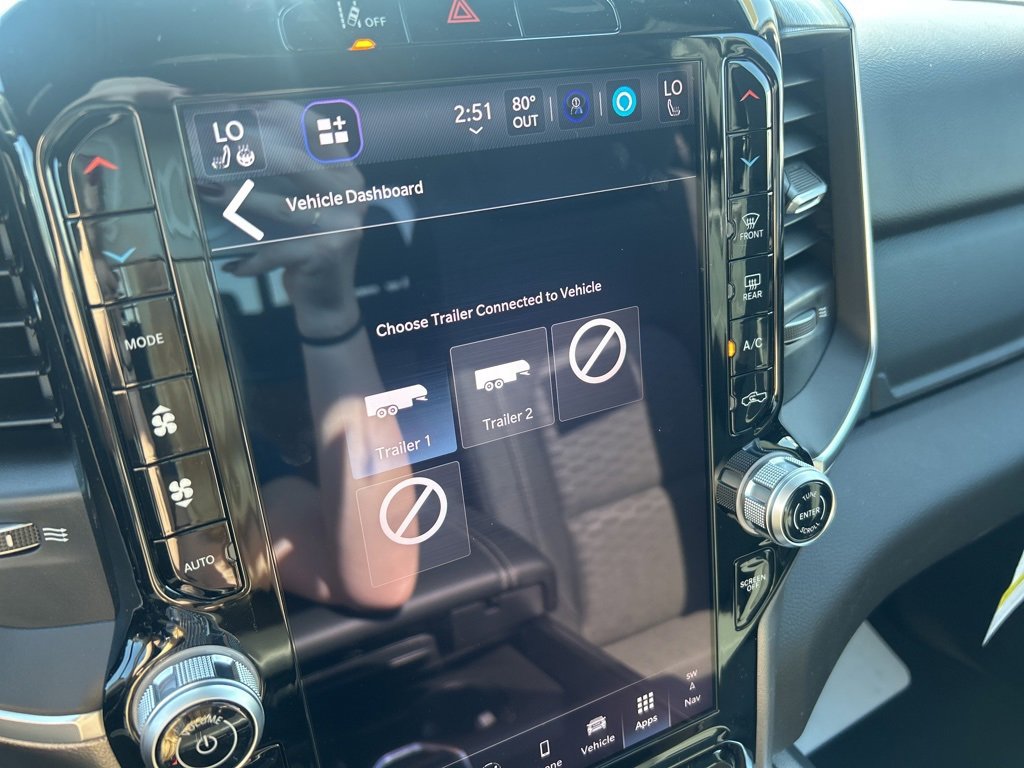 New 2026 RAM 1500 4x4 Crew Cab image 39