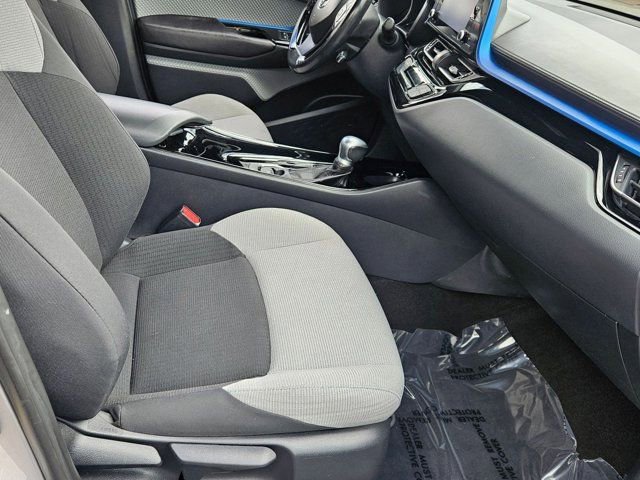 Used 2019 Toyota C-HR XLE FWD image 20