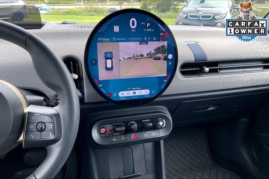 Certified 2025 MINI Cooper 4-Door Hardtop image 6