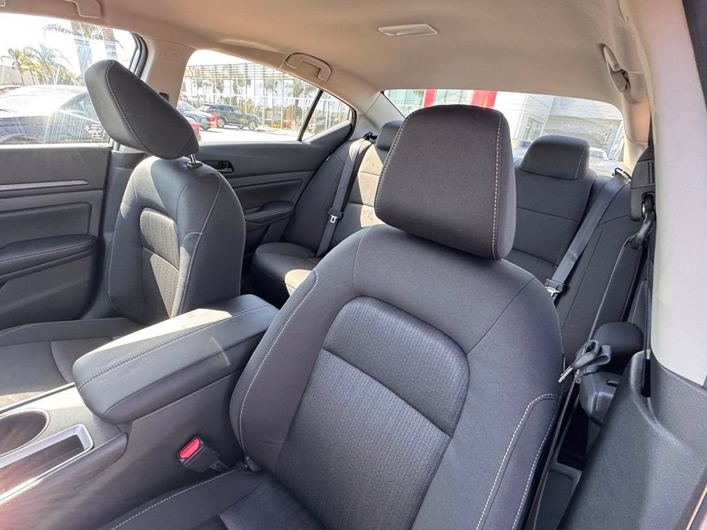 New 2026 Nissan Altima 2.5 SV FWD image 13