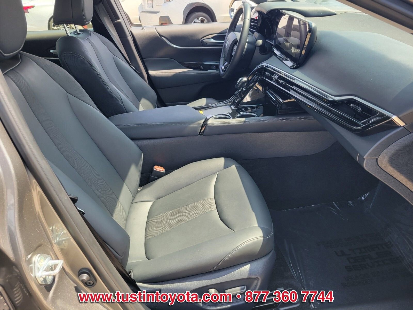 Certified 2025 Toyota Mirai XLE RWD image 15