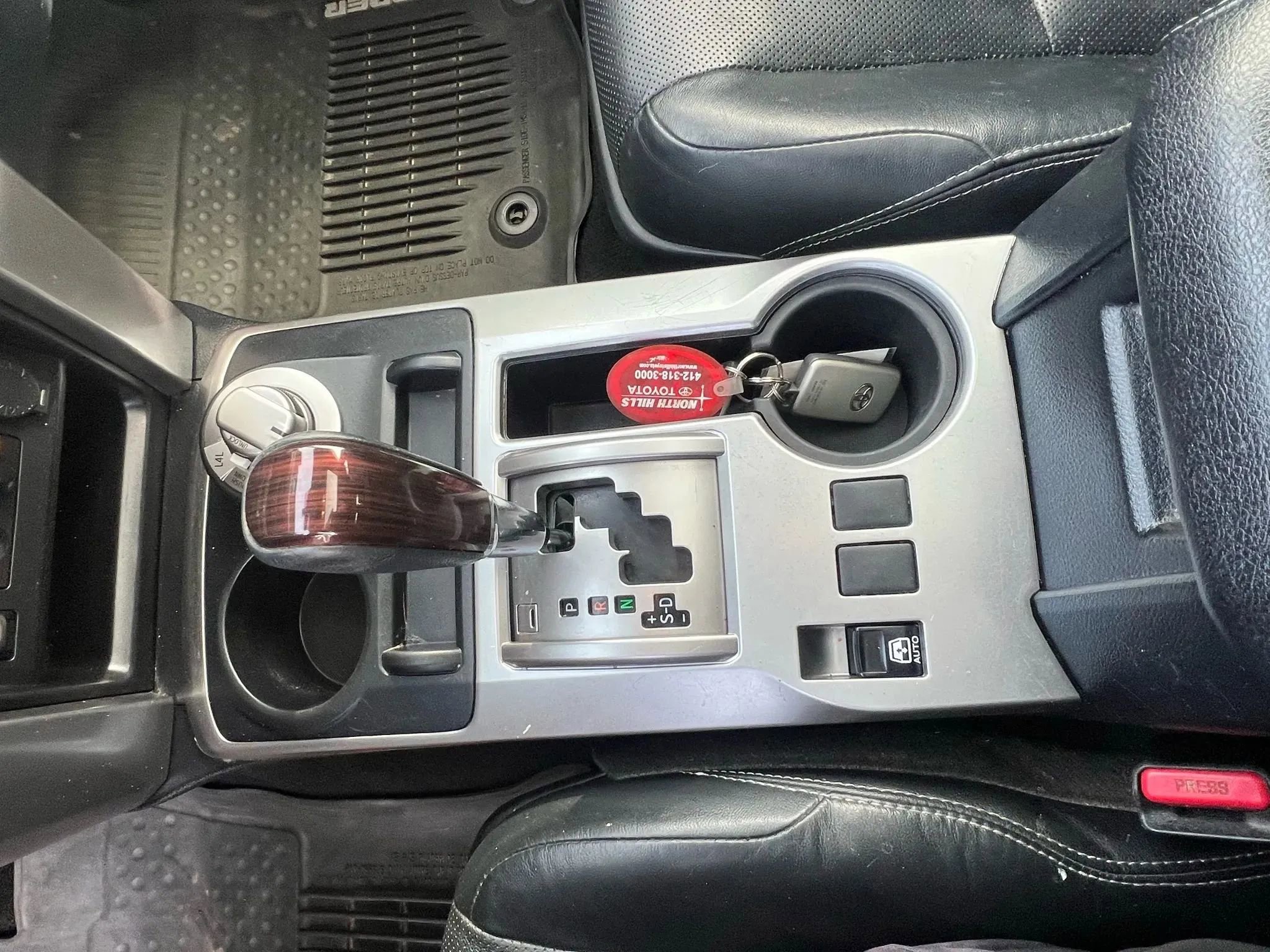 Used 2018 Toyota 4Runner Limited AWD/4WD image 23