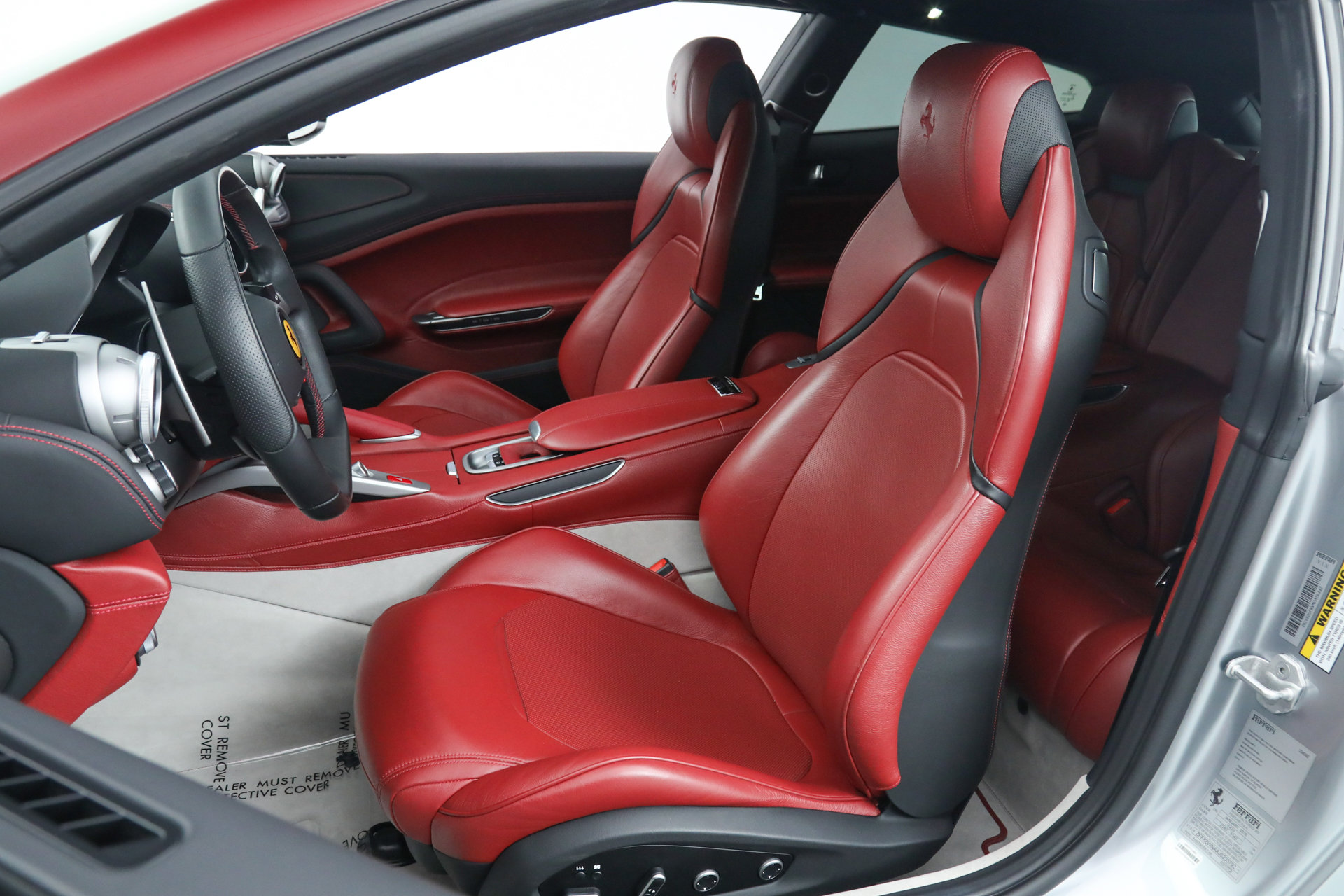 Certified 2018 Ferrari GTC4Lusso image 5