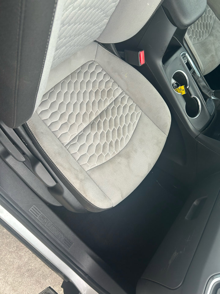 Used 2021 Chevrolet Equinox LS w/ LS Convenience Package image 11