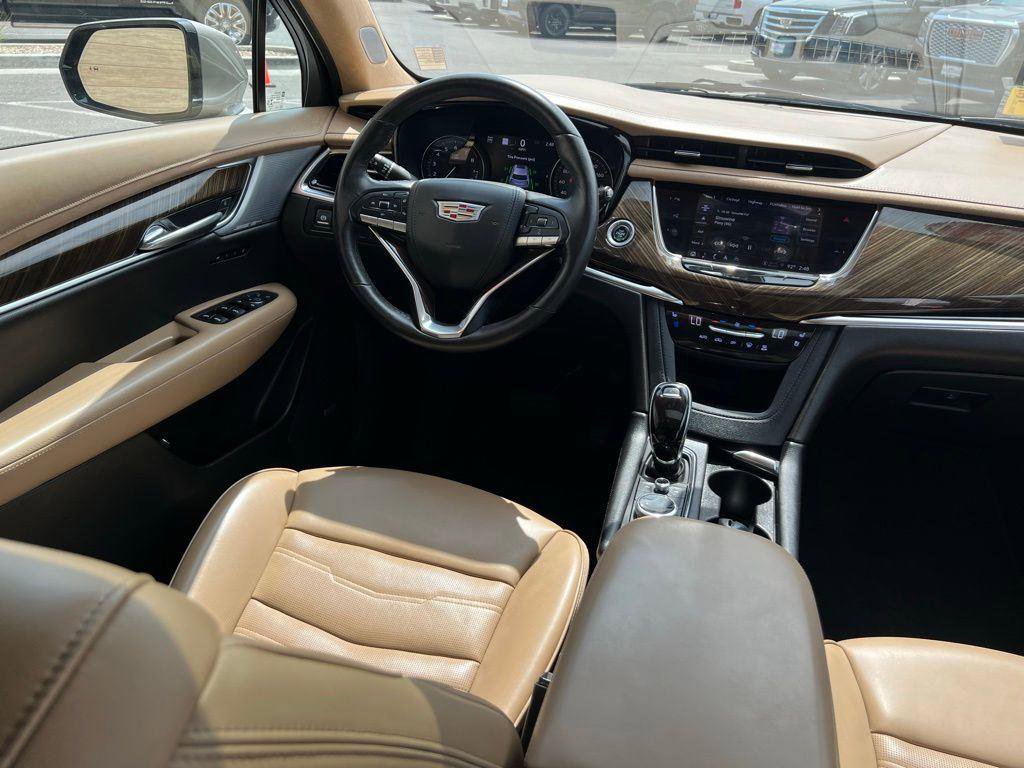 Used 2022 Cadillac XT6 Premium Luxury w/ Platinum Package image 28