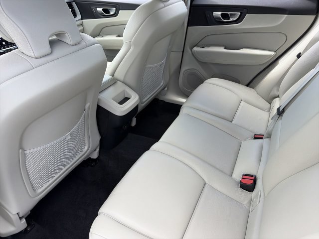 Used 2024 Volvo XC60 B5 Plus w/ Protection Package AWD/4WD image 18
