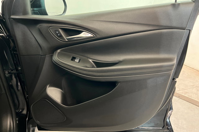 Used 2023 Buick Encore GX Select image 23