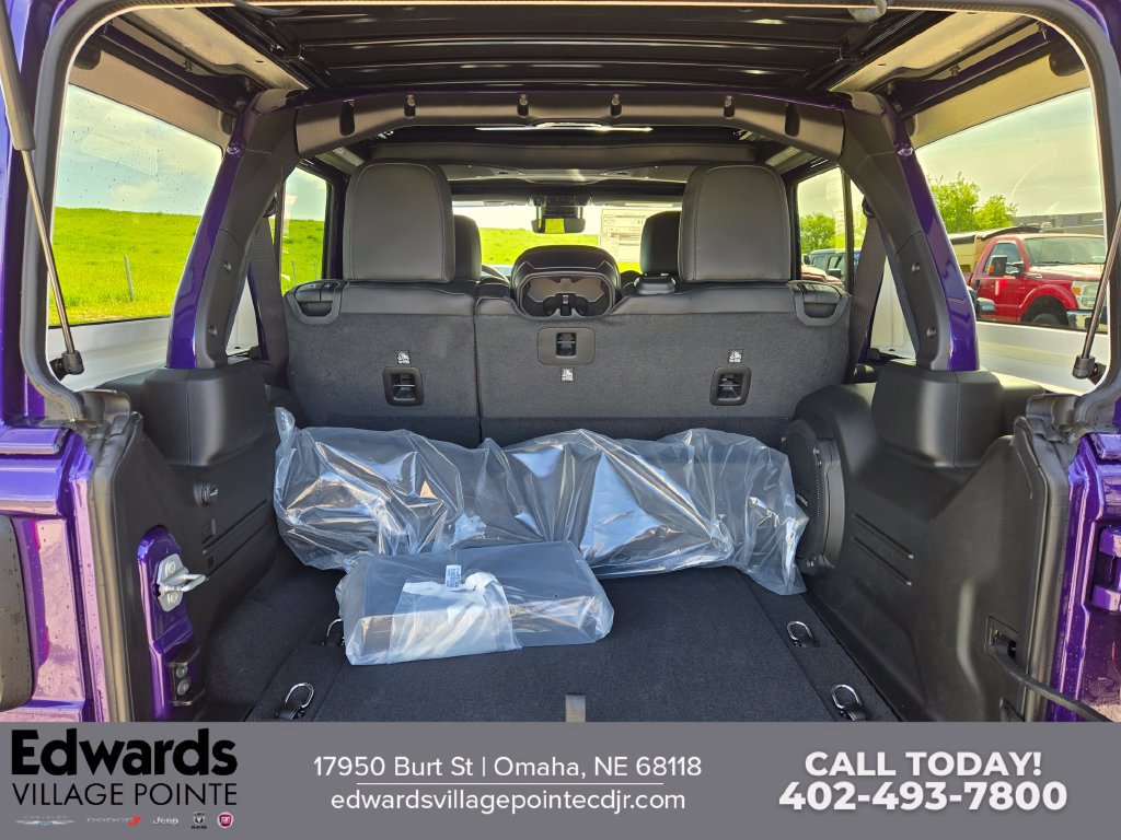 New 2026 Jeep Wrangler Unlimited Rubicon 392 w/ Quick Order Package 27X Moab AWD/4WD image 28
