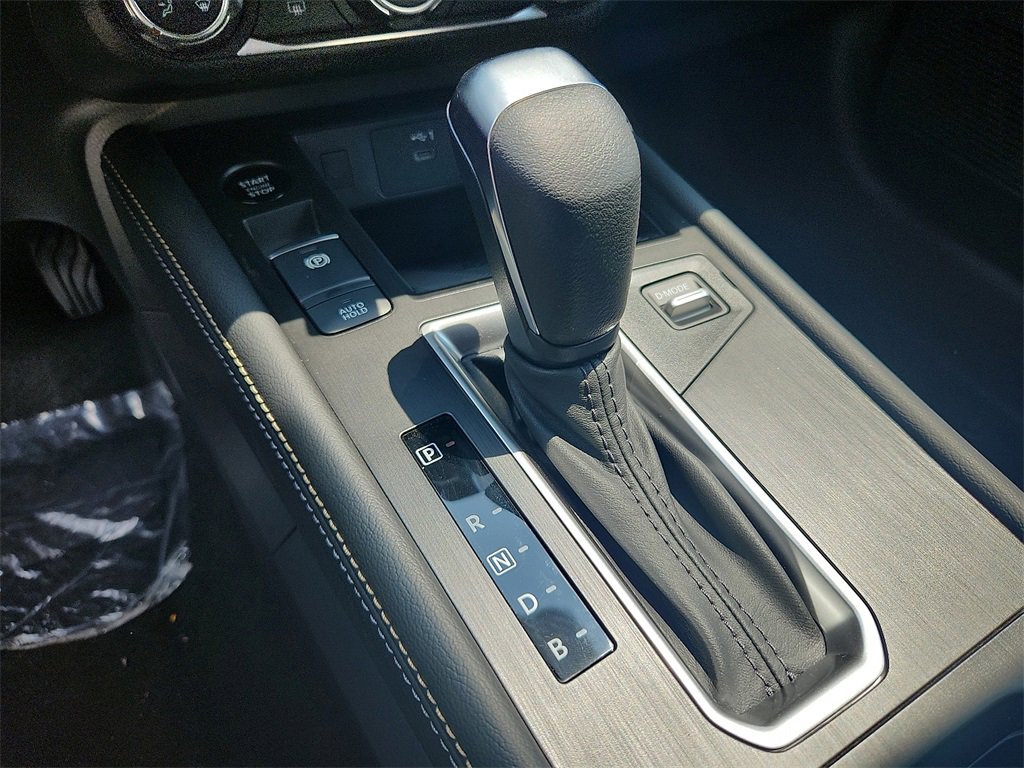 New 2025 Nissan Kicks SV w/ SV Premium Package image 7