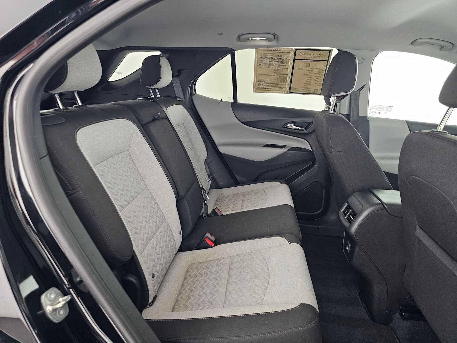 Used 2023 Chevrolet Equinox LS w/ LS Convenience Package FWD image 12