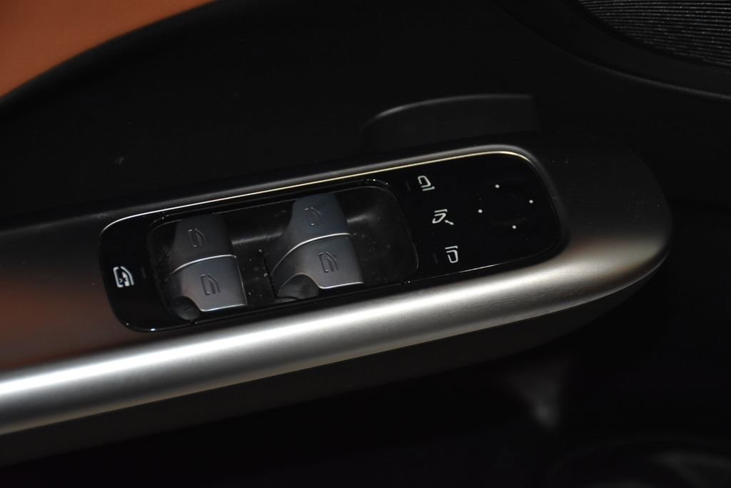 Used 2025 Mercedes-Benz C 300 4MATIC Sedan image 22