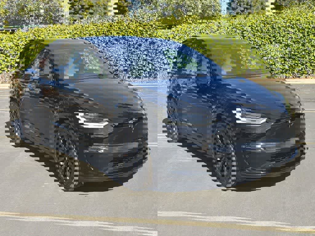 Used 2022 Tesla Model X image 8