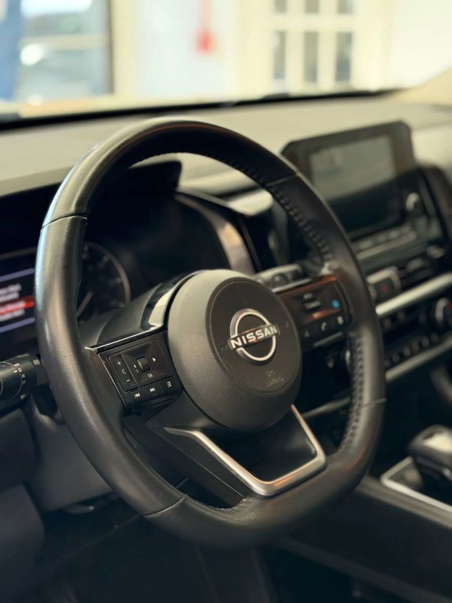 Used 2022 Nissan Pathfinder SV w/ SV Black Package image 19