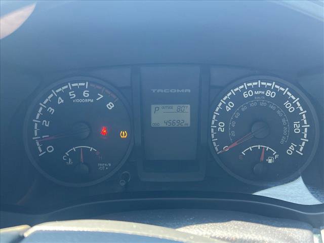 Used 2017 Toyota Tacoma SR image 12