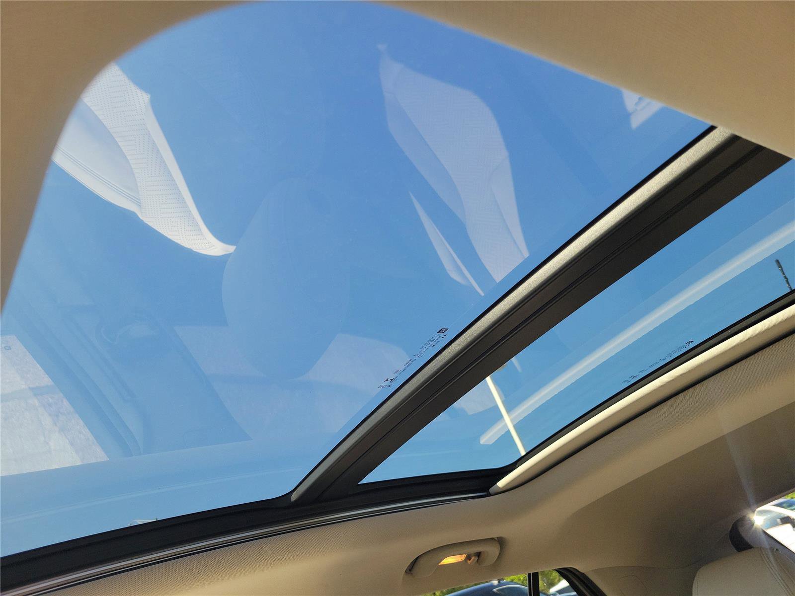 Used 2020 Buick Encore GX Essence w/ Experience Buick Package image 33