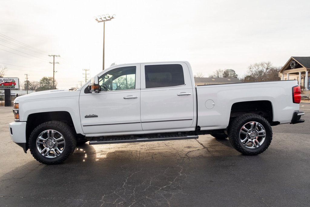 Used 2017 Chevrolet Silverado 2500 High Country w/ Duramax Plus Package image 4