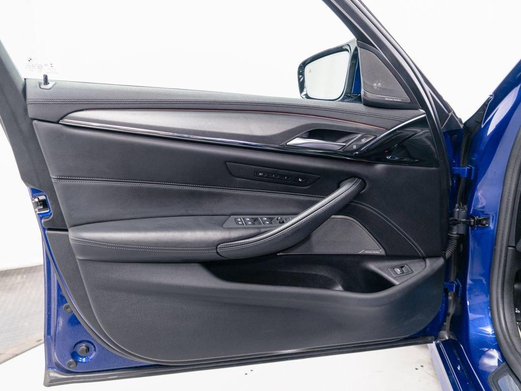 Used 2022 BMW M5 w/ Executive Package image 5