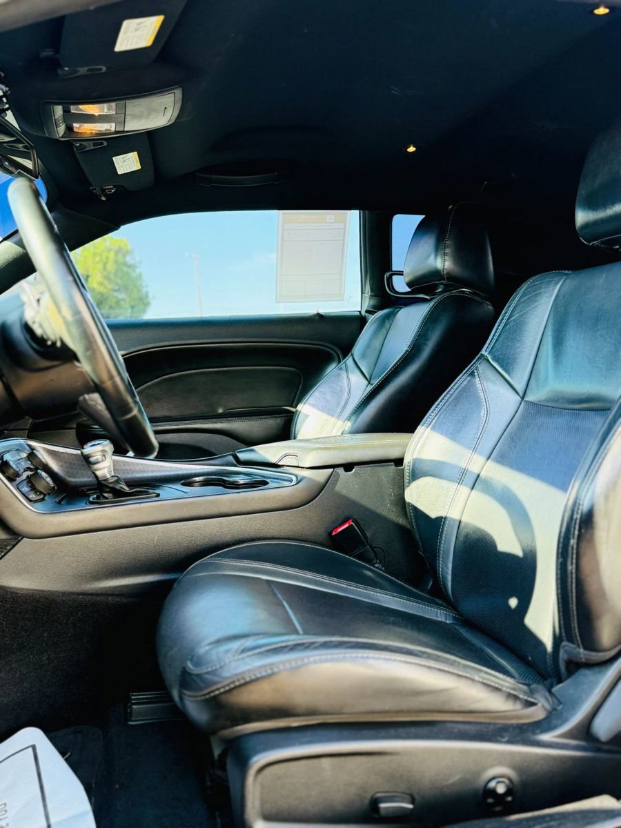 Used 2016 Dodge Challenger SXT Plus image 8
