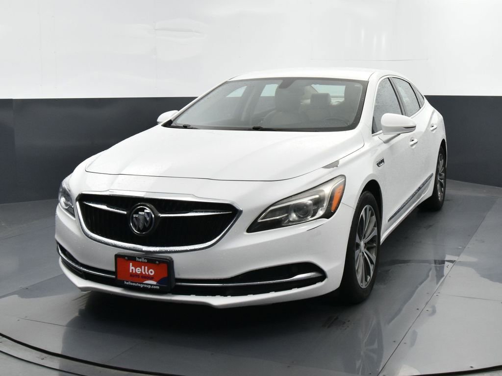 Used 2017 Buick LaCrosse Essence image 6